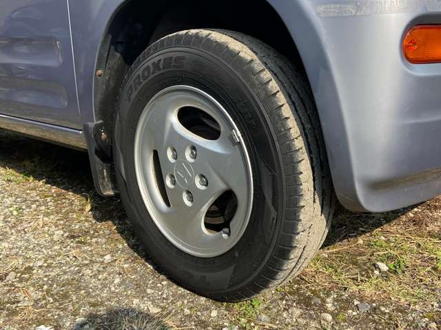 人気の中古車が総勢40台。展示場にてお客様を丁寧に車のご案内いたします。場内試乗も行えます♪
