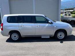 ボディカラーは、シルバーマイカメタリック