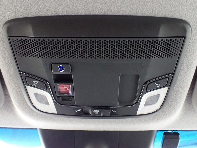 安心・安全と快適・便利を提供できる機能を備えた『Honda　CONNECT』対応です！緊急時にはボタン一つで緊急サーポートセンターに繋がります。