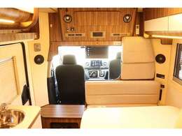 キャンピングカーの展示台数最大級！お気軽にご来店下さい！〒922-0326 石川県加賀市桑原町ロ66　TEL0761-76-5551