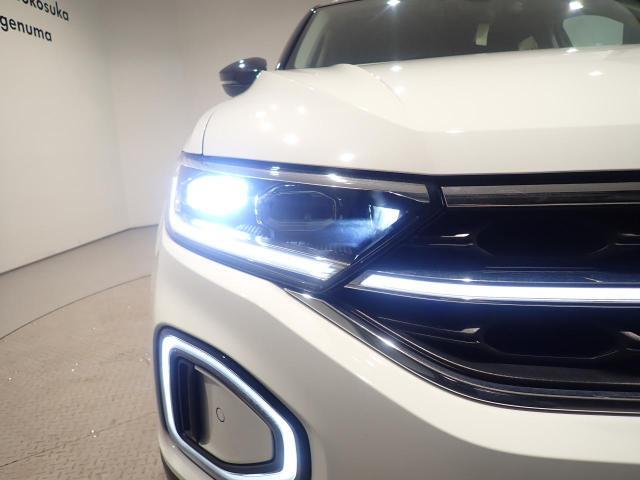 LEDヘッドライト（オートハイトコントロール機能、LEDターンシグナル付）
