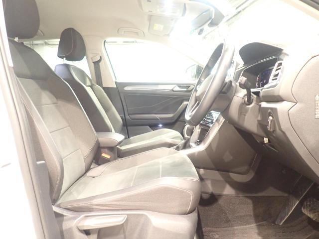 楽な姿勢で座ることが出来るので長時間の運転でも疲れにくいですし体もぶれにくいですよ。