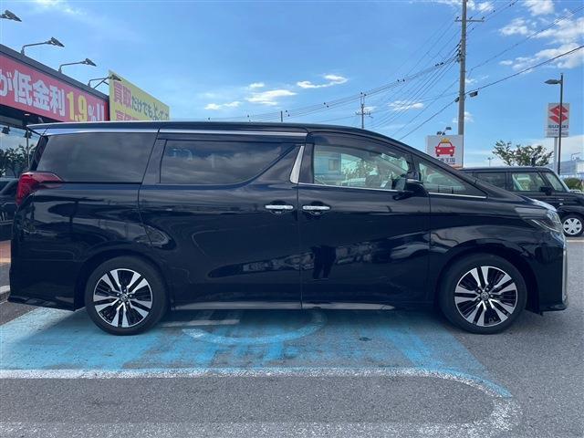 当店の車両は大量仕入れ、大量販売を行っておりますので、お客様にお安くご提供させていただいております。