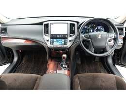 高揚感の高まる美しいインテリアデザインのコクピット。上質なインテリアがお好みの方にはおすすめです。