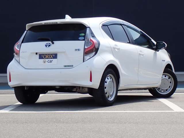 オリックス認定中古車は厳選した上質な車輌のみをお届け致します。全車にプロの職人による徹底した内外装の清掃、磨き上げ処理を施しております。