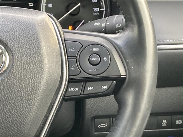 【運転席操作部】『運転席周辺の装備』の画像になります。快適なドライブを楽しむための機能が装備されています！運転席から触れるので使いやすいです！