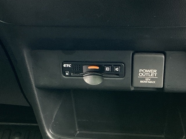ETC付いてます。ETCが使用可能な道路通行料はキャッシュレスでスマートに走行できます。再セットアップして納車致します。