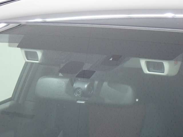 突然の事故・あおり運転・・・　備えておくことは大事ですよね！　前後カメラへのグレードアップも承ります♪