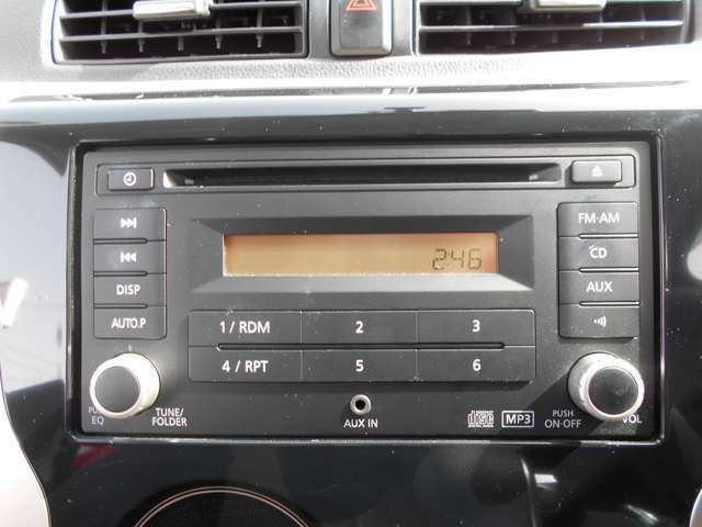 CD再生、AM・FMラジオ付きで長時間の運転を感じさせません！