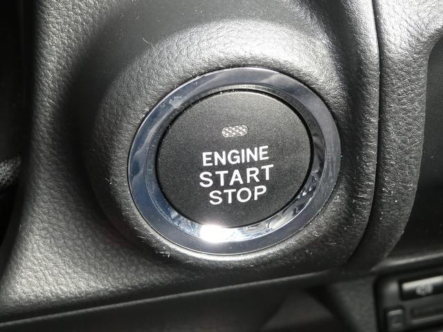 プッシュスタートなのでキーを取り出さずエンジンを掛けることができます！