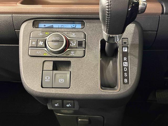 納車前にはプロのメカニックが、各部の点検を行います。ディーラーにしか出来ない品質、そしてサービスできっと満足していただけると思います！