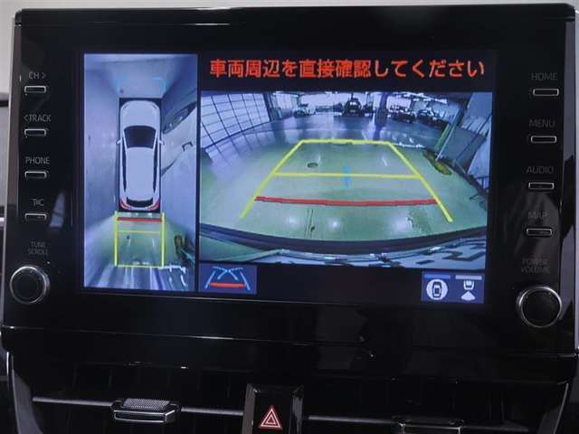 パノラミックビューモニター付きです。車両を上から見たような映像をディスプレイ画面上に表示。運転席からの目視だけでは見にくい、車両周辺の状況をリアルタイムでしっかり確認できます。