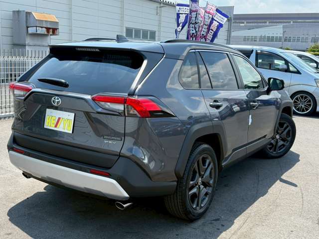 当社の展示車は全車両に車両状態説明書を掲示しております。修復歴の有無は勿論、ドア等の外板の交換歴の有無までも表示☆口頭説明では無く書面にてお渡ししております☆