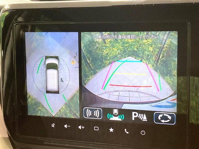 【全方位モニター用カメラ】専用のカメラにより、上から見下ろしたような視点で360度クルマの周囲を確認することができます☆死角部分も確認しやすく、狭い場所での切り返しや駐車もスムーズに行えます。