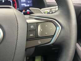 【レーダークルーズコントロール】高速道路での長距離走行が楽に！！自動で速度を保つクルーズコントロールが、衝突軽減システムと連携し、前方の車両を感知して車間を保つように速度調節してくれます！！