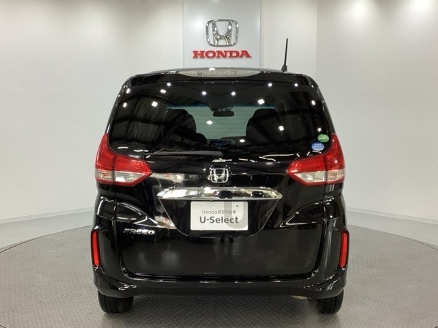 Honda認定中古車 U-Selectは3つの安心をお約束します。　1　Hondaのプロが整備した安心。 2　第三者機関がチェックした安心。　3　購入後もHondaが保証する安心。