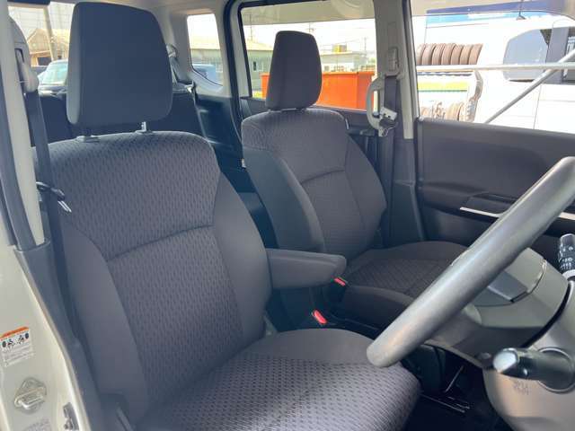 内装ルームクリーニング済みです。しっかりキレイにしておりますので、ぜひお確かめください。納車時にはもう一度キレイにいたしますよ！