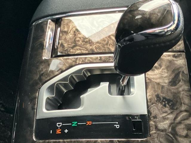 国産車から輸入車まで多様なお客様のニーズのお応えできるように、全国規模で豊富な在庫展開！車のことならWECARSへ！