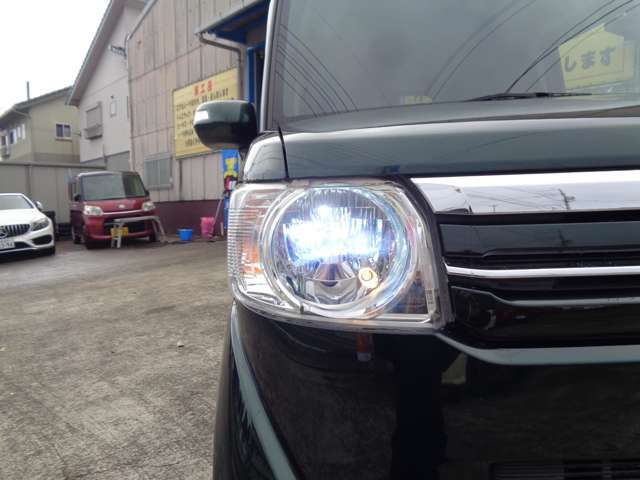 AUTOヘッドライト　HID