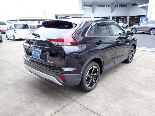 ★クルマの状態に納得！鑑定書付★パッと見わからない小さな傷や修復歴・・・第三者機関JAAA日本自動車鑑定協会のプロ鑑定士によって車輌状態の細かな部分まで鑑定を行なっています！だから安心・納得★