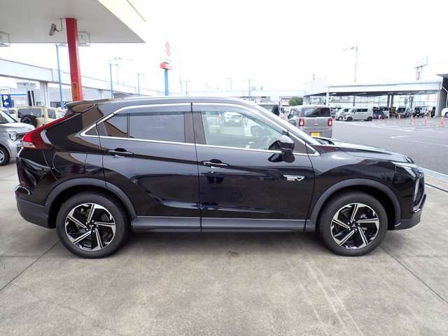 ★購入後も安心★県内10店舗6つの民間車検工場完備★車検・整備・板金・塗装まで一貫したメンテナンスサービスを自社工場で展開！最新設備でハイレベルなサービスを提供します★