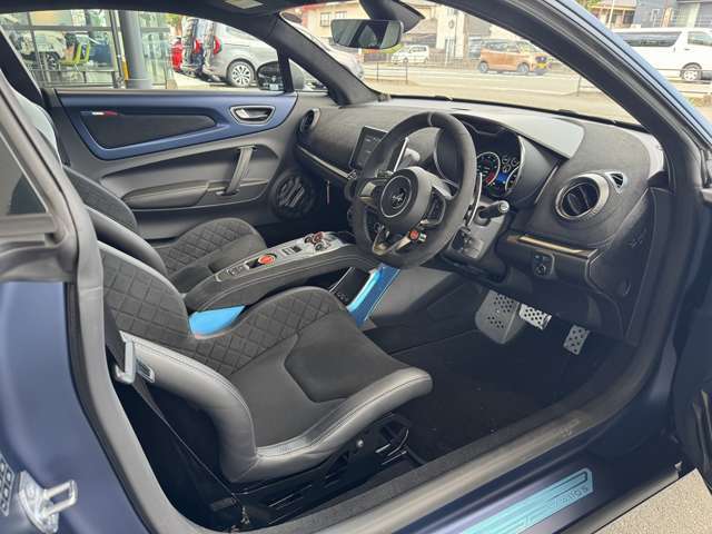 奇麗な車内の画像です。