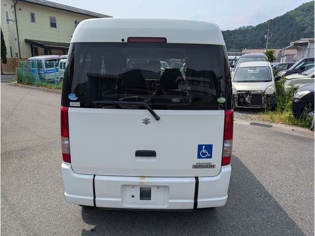 リアゲート交換済。リアフロア小歪あります。