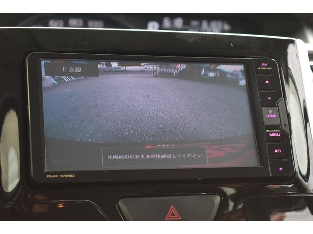 バックカメラ付き！車庫入れが苦手な方でも安心です！