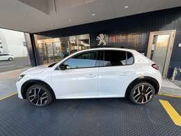 全長4110mm、全幅1740mm、全高1460mm　立体駐車場にも可能です