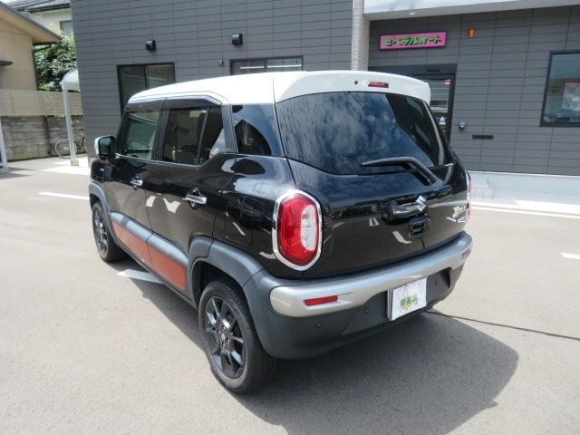 テールランプも各メーカーがそれぞれに凝ったデザインをしてるにゃん！