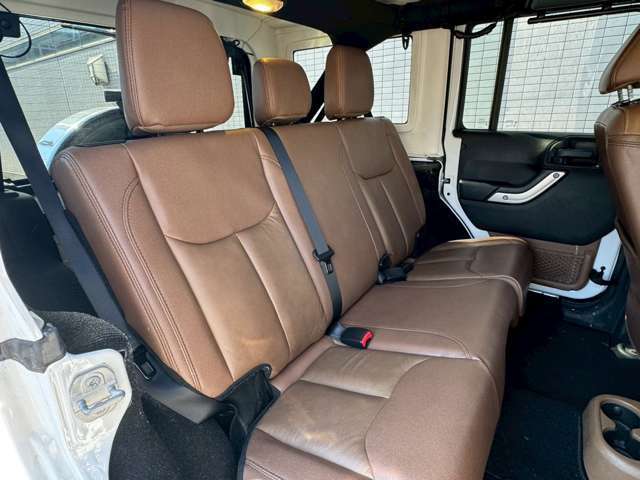 弊社Jeep　VWをメインに扱っております。自社でカスタムもしており、お好みのカスタムをお伺いしご満足させていただきます。