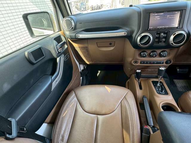 弊社Jeep　VWをメインに扱っております。自社でカスタムもしており、お好みのカスタムをお伺いしご満足させていただきます。