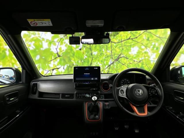 「この車の写真をもっと見たい」「状態が気になる」「この装備はついている？」どんな小さな疑問でもお気軽にお問い合わせください！