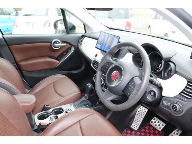 国産車から外車（輸入車）まで全メーカー新車・中古車販売・リース販売・車検・板金・修理・レンタカー取扱店です。テスター（診断機）完備ですので外車（輸入車）の車検や修理も自信をもっておこなっております。