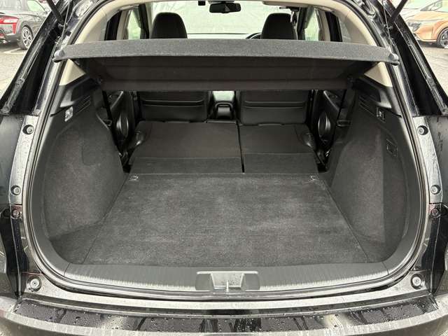 お客様の暮らしに必須なお車を提案し、その後のカーライフを支える。私達はお客様のお役に立ちたい、強い思いで日々仕事をさせて頂いています。おかげさまで12店舗となりました。これからも努力を続けていきます。