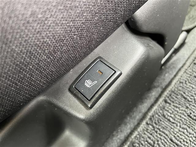 気になる車はすぐにお問い合わせください！画面右側の0066から始まる無料ダイヤルからお問い合わせ下さい！専門スタッフがお車のご質問にお答えいたします！