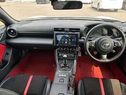 【インパネ全体】全方位で視界が広く、高い目線で運転もしやすいです！