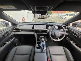見通しの良いコックピットは普段のドライブに最適。運転しやすいお車となります。