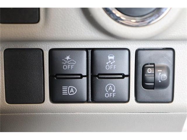 自動で障害物を検知してブレーキ補助をしてくれます！