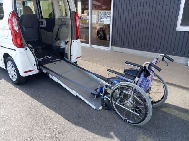 福祉車両のみ100台以上展示！静岡から良質な福祉車両を全国に。福祉車両ヤマシタオート