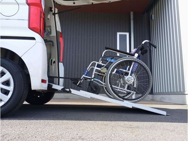 福祉車両のみ100台以上展示！静岡から良質な福祉車両を全国に。福祉車両ヤマシタオート