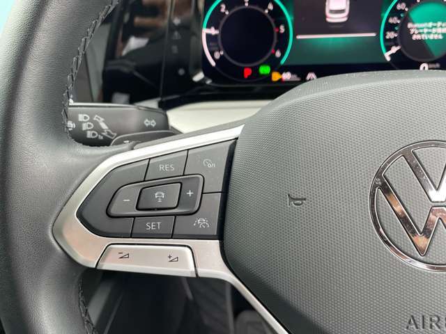 ご遠方の場合でも、下取り車両の金額を概算でお出しすることは可能でございます。車検証をお手元に、走行距離をご確認の上お問い合わせくださいませ。