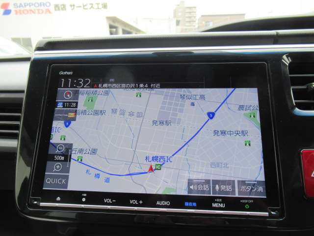 純正メモリーナビゲーション付き！初めて行く場所でも安心です！！