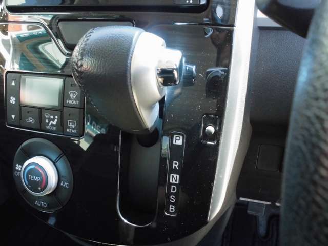 安心の三菱ダイヤモンド保証です！納車前最大100項目に及ぶ点検、純正ナビ、オーディオ保証などを含む、1年間走行距離無制限の保証です、別途料金にてさらに2年間延長のダイヤモンド保証プラスにも加入できます