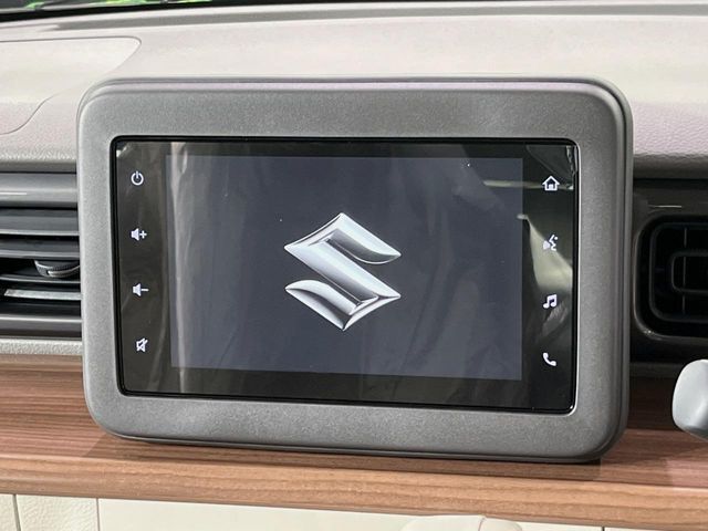 【ディスプレイオーディオ】お手持ちのスマートフォンとの連携で、ナビや音楽再生など各種アプリを使用可能。スマホに近い感覚でお使いいただけます♪