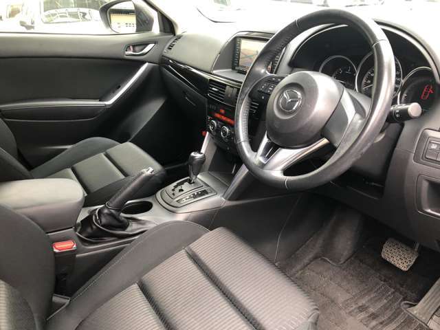 内外装は現況優先となります。現車確認をお願いいたします。