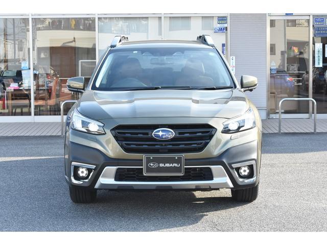 特徴2 当車両は納車前に正規店のメカニックによる車検整備をさせて頂いてから納車を致します。消耗品やオイル類のチェックをし、必要箇所の交換修繕をいたします。後から費用が増えることは御座いません