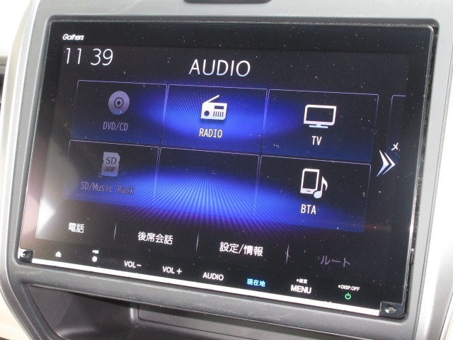 9インチ純正ギャザズメモリー（VXM-187VFNi）はフルセグ。　SDやCD録音、ブルートゥース、アップルCarplayが使えてとっても便利♪