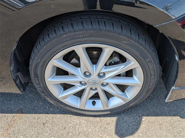 気になる車はすぐにお問い合わせください！画面右側の0066から始まる無料ダイヤルからお問い合わせ下さい！専門スタッフがお車のご質問にお答えいたします！