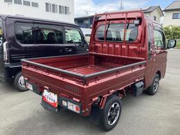静岡ダイハツの中古車は、展示前に徹底した洗車や室内清掃を実施しております。